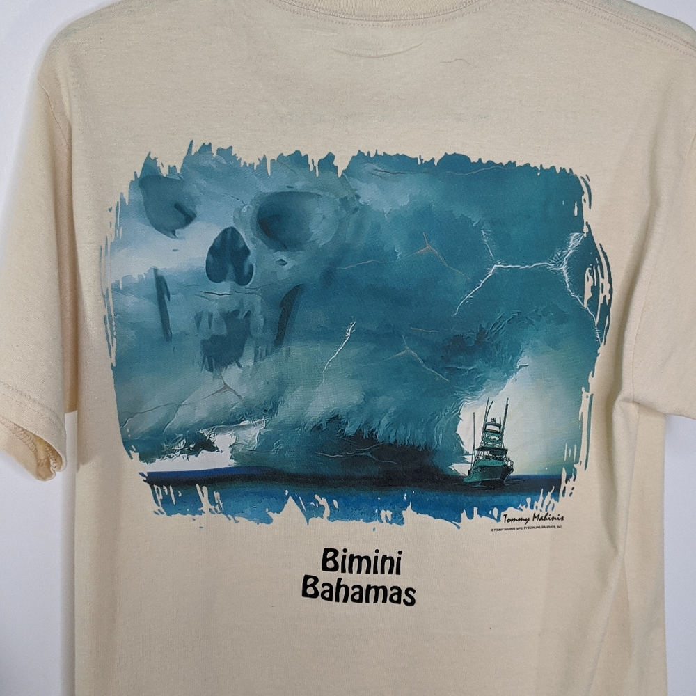 Unisex M Bahamas Ghost Skeleton Storm Graphic Tee